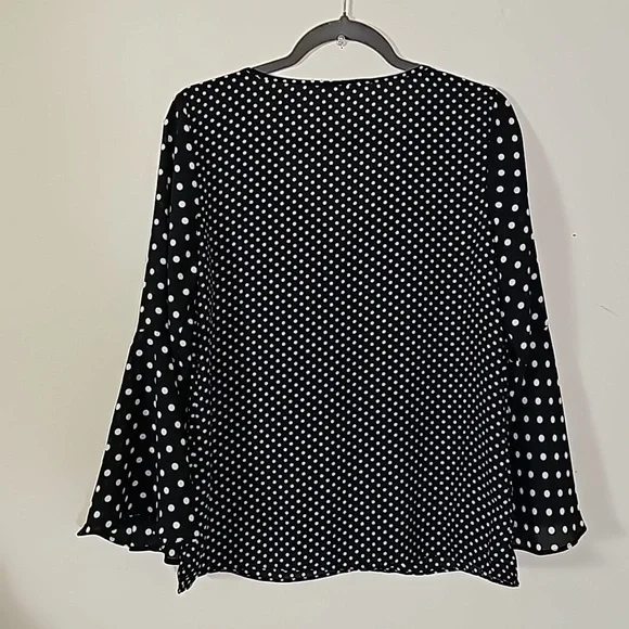 Violet + Claire Polka Dot Bell Sleeves  Top Size S - Picture 5 of 6